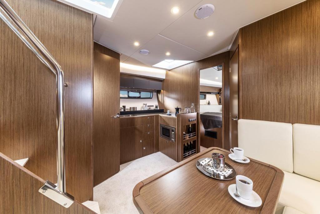 Royal House Napoli Centro, By Clapa Group Otel Dış mekan fotoğraf