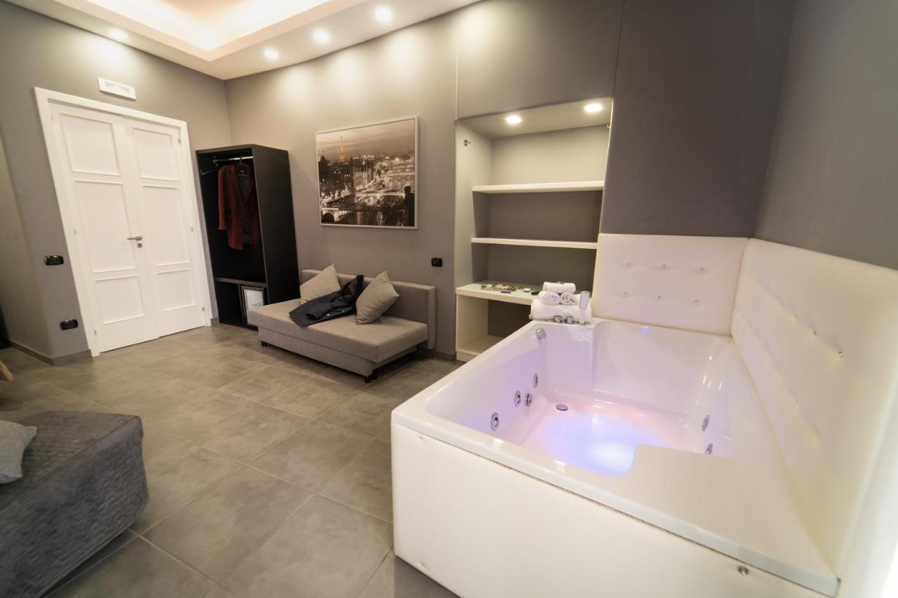 Royal House Napoli Centro, By Clapa Group Otel Dış mekan fotoğraf